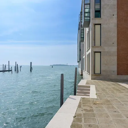 Alojamento de Acomodação e Pequeno-almoço Giudecca Bella